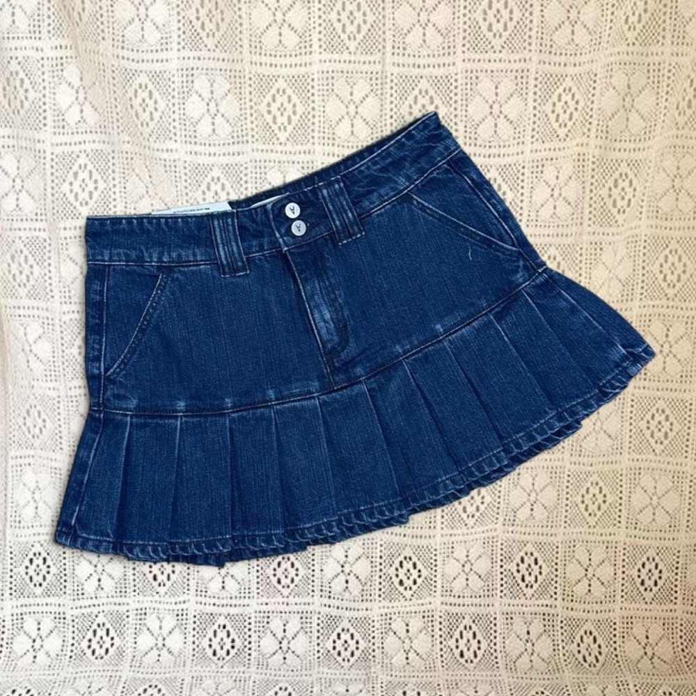 Pleated skirt